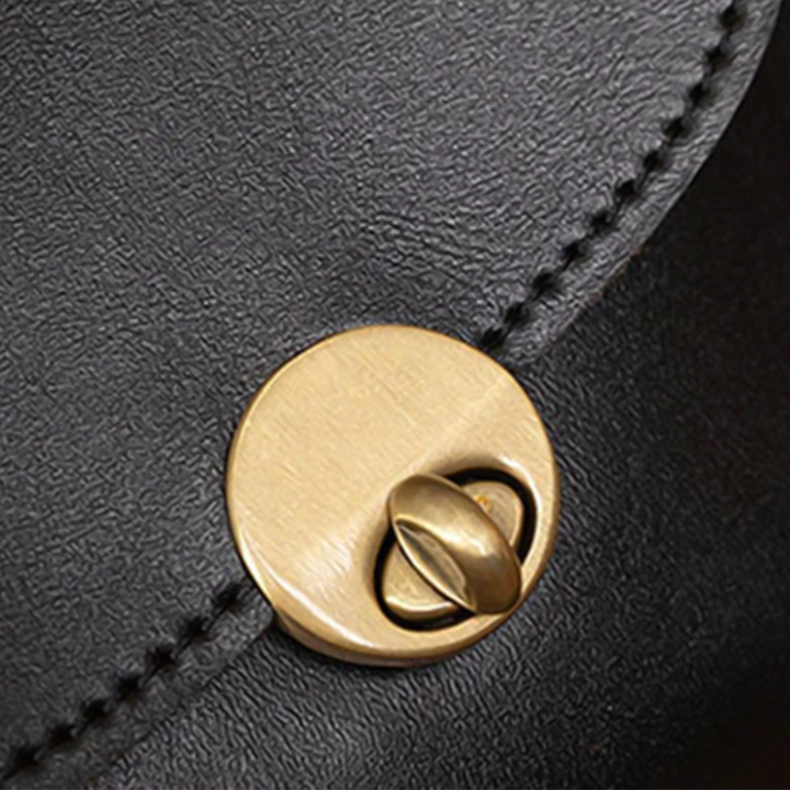 Sac à Main Femme en Cuir Vintage — Fermeture Bouchon Rétro Chic