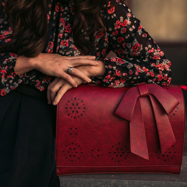 Sac à Épaule Femme en Cuir Chic — Nœud Papillon Élégant