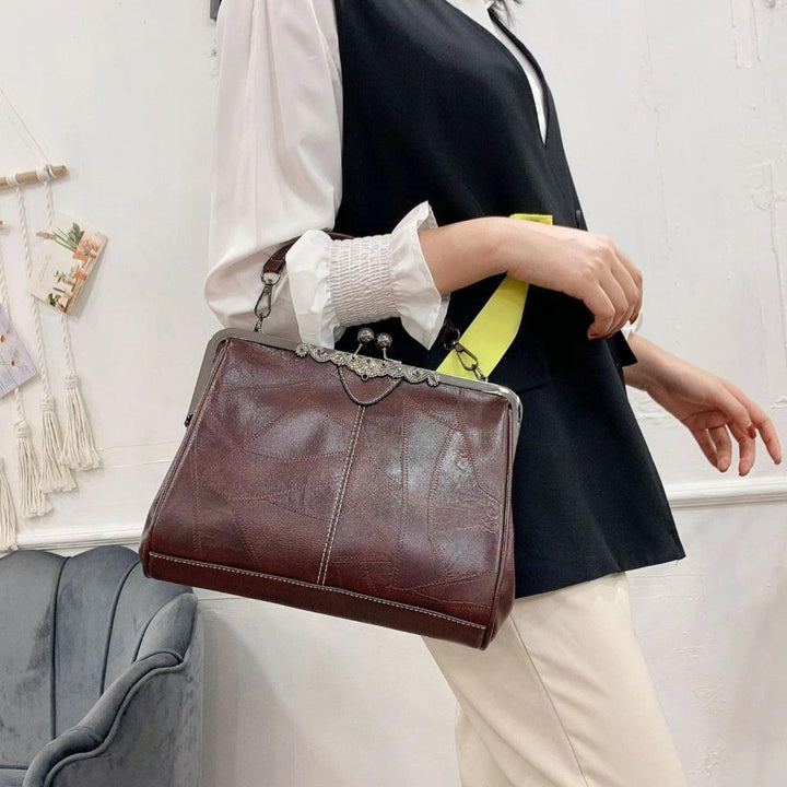 Sac à Épaule Femme en Cuir Vintage — Fermeture à Baiser Rétro