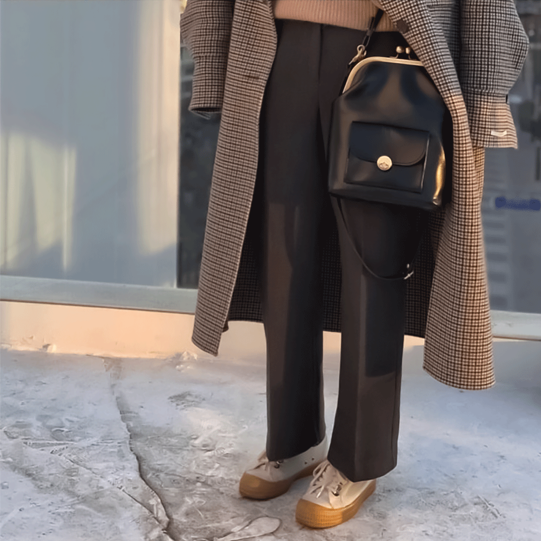 Sac à Main Femme en Cuir Vintage — Fermeture Bouchon Rétro Chic